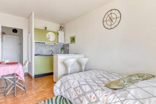 Photo de la galerie de l'établissement Studio Balcon 2 personnes La Désirade Cap d’Agde, au Cap d'Agde