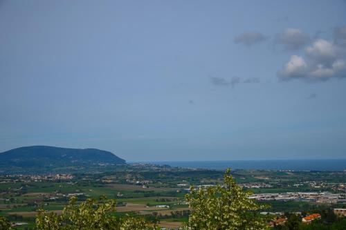 a view of a city from the top of a hill at Recinatum 1296 in Recanati