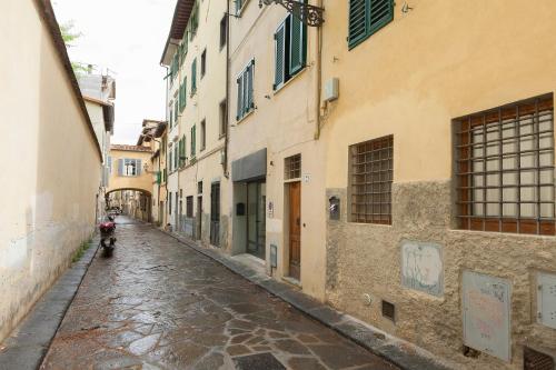 Ardiglione Apartment by Mamo Florence