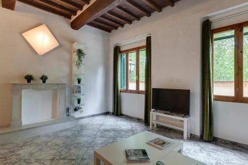 Ardiglione Apartment by Mamo Florence