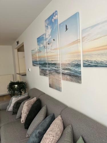 Χώρος καθιστικού στο Tof en ruim appartement op 50 meter van strand!