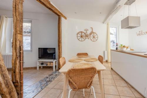 Μια τηλεόραση ή/και κέντρο ψυχαγωγίας στο Casa Glèsia