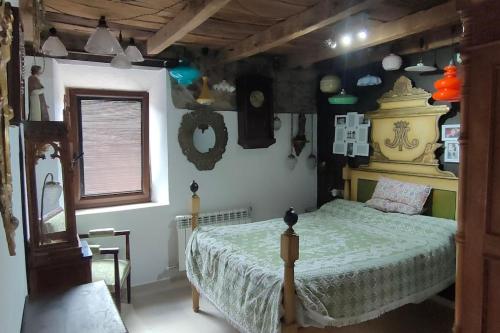 Ένα ή περισσότερα κρεβάτια σε δωμάτιο στο Apartament volcà Rocanegra