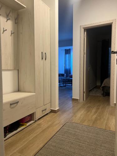 תמונה מהגלריה של Apartman Tara באולצין