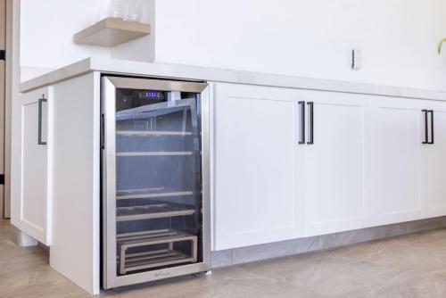Η κουζίνα ή μικρή κουζίνα στο Residence 302 New Elegant Oceanfront and Stunning Sunsets Cerritos