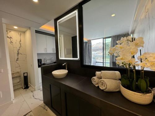 Leopard Rock E4 Puerto Rico Views