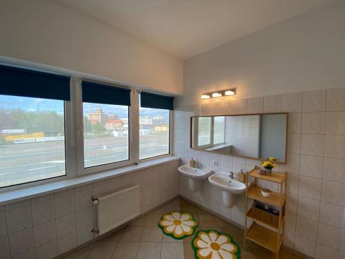 Ένα μπάνιο στο Apartament Odertal