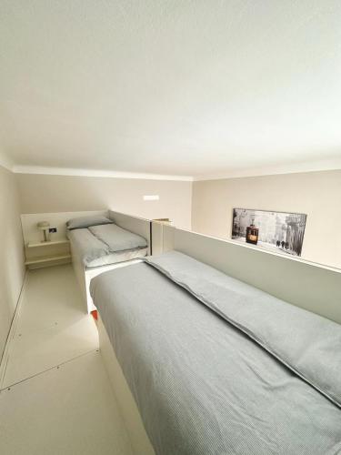 LE14 Duomo-Loreto Acomfortable Apartment