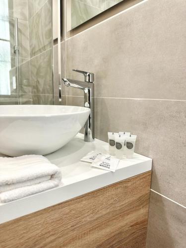 LE14 Duomo-Loreto Acomfortable Apartment