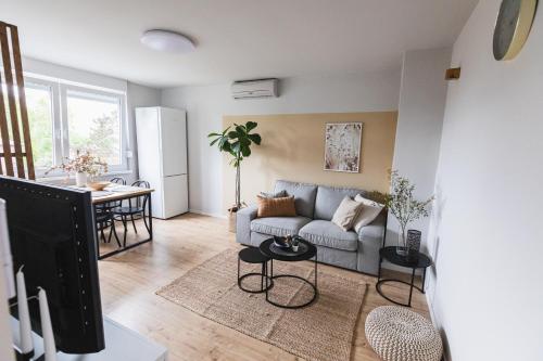 Posezení v ubytování Flexible SelfCheckIns 76 - Zagreb - Arena - Bedroom - New