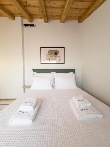 Gallery image of Olive & Sea Luxury Suites in Skala Sotiros