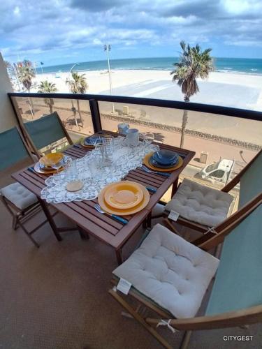 Studio vue mer, ascenseur, parking - 4NOUM11