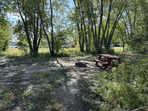 Imagen de la galería de KAYAK STARVED ROCK CAMPGROUND, en Ottawa