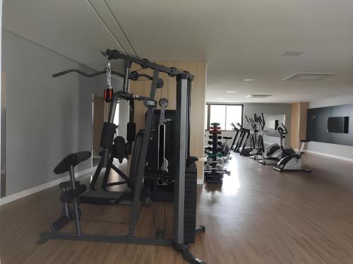 O centro de fitness e/ou as comodidades de fitness de Apartamento de Alto Padrão Próximo à UFPE & Hospital Das Clínicas