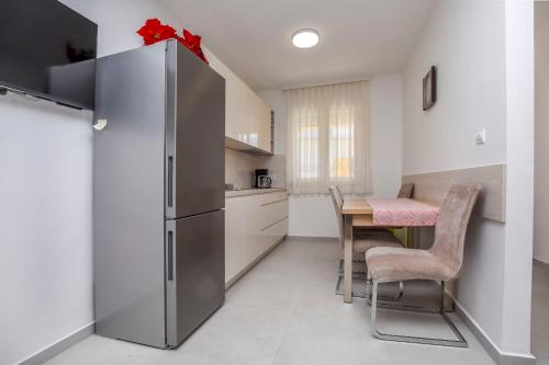 Apartments Frane