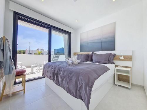Ένα ή περισσότερα κρεβάτια σε δωμάτιο στο Casa Kvamme - 3910