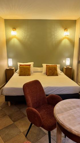 Кровать или кровати в номере Colomba Hôtel Centre-Ville Historique
