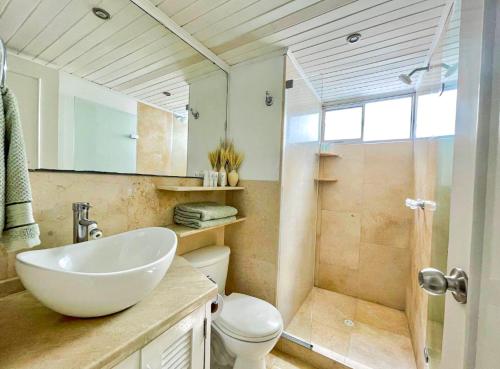 Koupelna v ubytování El Laguito Cartagena - Apartamento 2 habitaciones acceso directo a playa