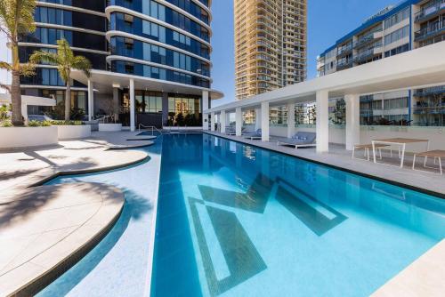 Der Swimmingpool an oder in der Nähe von Esplanade Ocean - Private Apartments - Apartment Stay