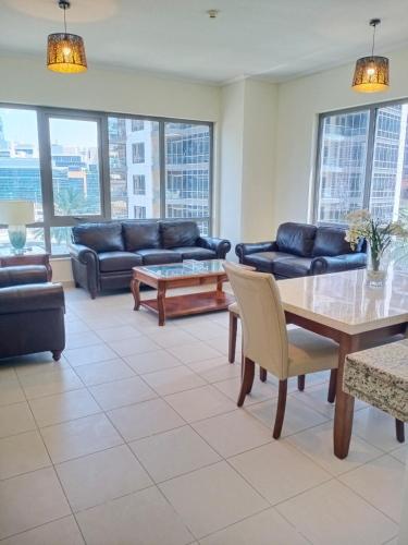 Luxury 1-BR APT Near Burj Khalifa And Dubai Mall