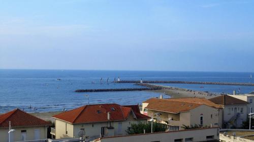 Photo de la galerie de l'établissement studio avec magnifique vue mer a Carnon-plage, à Carnon-Plage