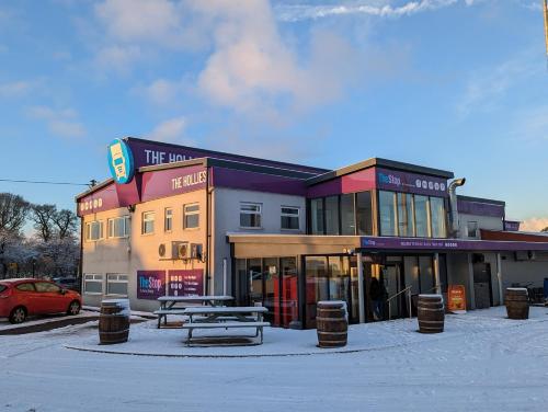 The Stop - Hollies Truckstop Café v zimě