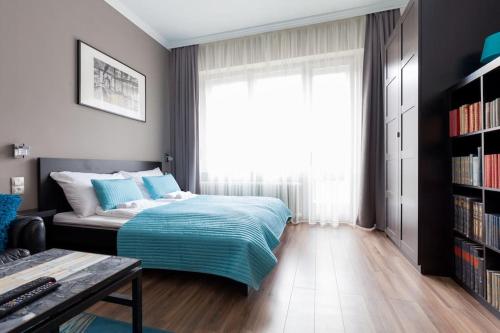 Art Deco Apartment 3 Bedroom, 3 Bathroom, Balcony