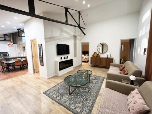Urban Flat 161 - Sublime 4BDR Luxury Flat in Paris