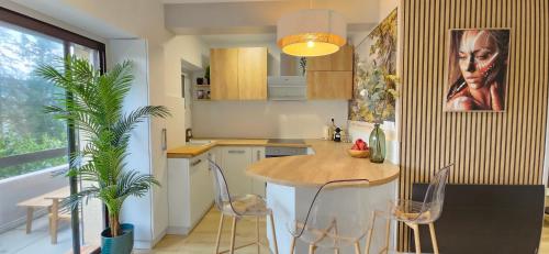 Φωτογραφία από το άλμπουμ του Adam & Eve σε Paladru