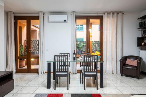 "Once Upon A Time" Cherubini Palace Thematic Apartments Free Parking photo 20