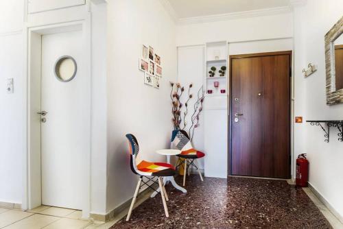 Gazi apartment with Acropolis views