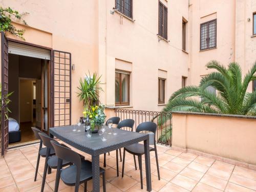 The Best Rent – Charming flat near Colosseo