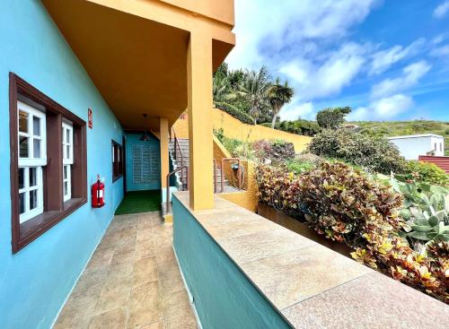Ban công/sân hiên tại Cozy apartment with Wifi, great view, close to shops and restaurants, in La Palma