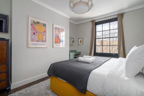 GuestReady - Top Floor Chic Camden Flat photo 21