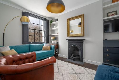 GuestReady - Top Floor Chic Camden Flat photo 3