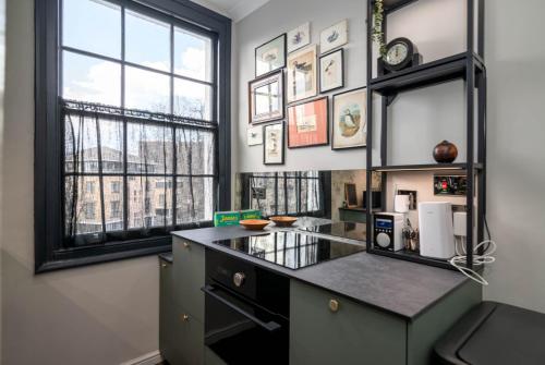 GuestReady - Top Floor Chic Camden Flat photo 5