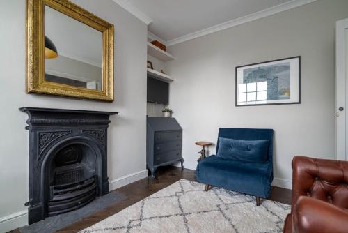 GuestReady - Top Floor Chic Camden Flat photo 13