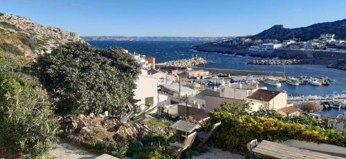 Cabanon Vue mer et calanques Les Goudes