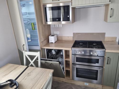 Dapur atau dapur kecil di sycamores14