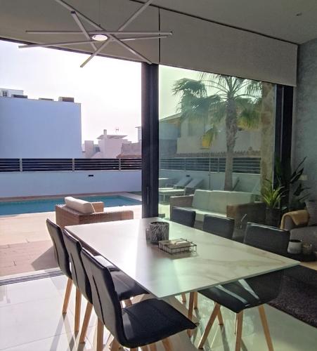 Luxurious Villa with private heated pool PMT12