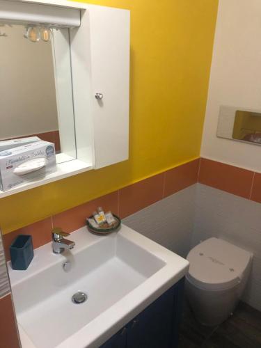 Ванная комната в La Favorita Hotel