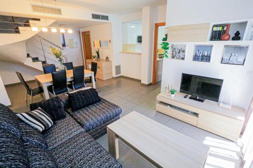 LITORAL COSTA DORADA - LAS PALMERAS Only families