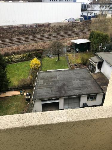 una vista aérea de una casa con patio en Wohnen in Delstern wie im Urlaub en Hagen