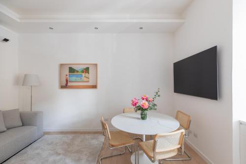 iFlat Vatican 2 Bedroom Design Apartment