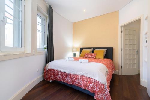 Host Wise - Rustic Central Flats