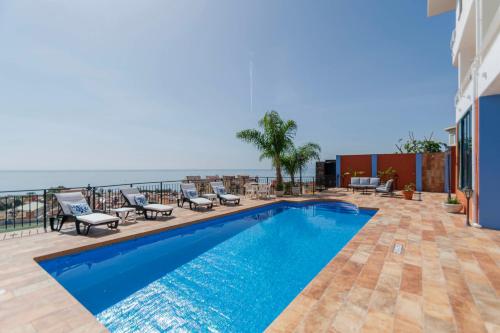 INMálaga Mediterráneo Outdoor Pool