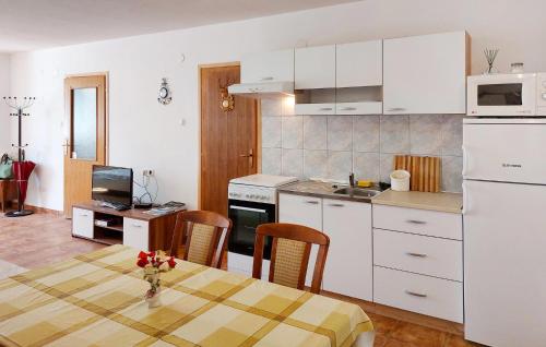 Lovely Apartment In Labin With Wifi
