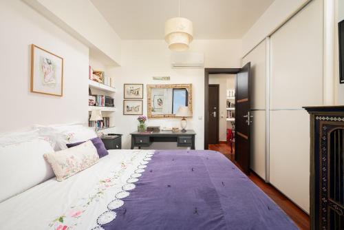 Luxury City One-bedroom Apartment