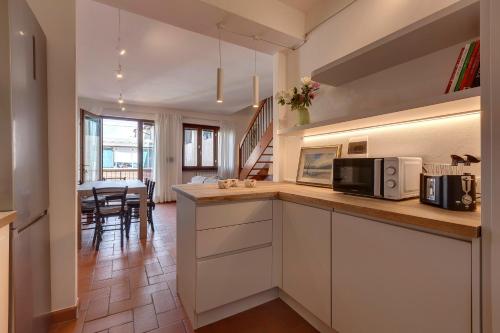 Poggio Imperiale Apartment by Mamo Florence