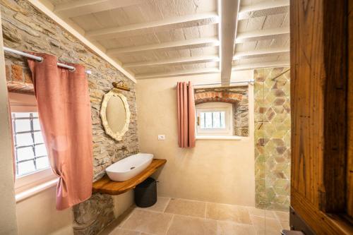 Bilik mandi di Villa D'Epoca Carniani